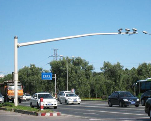 阿拉山口监控杆