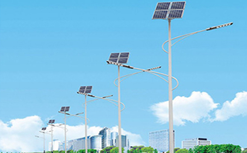 北方冬季阿拉山口太阳能路灯的保养要点